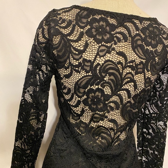 Ambiance black lace medium dress - Picture 4 of 13